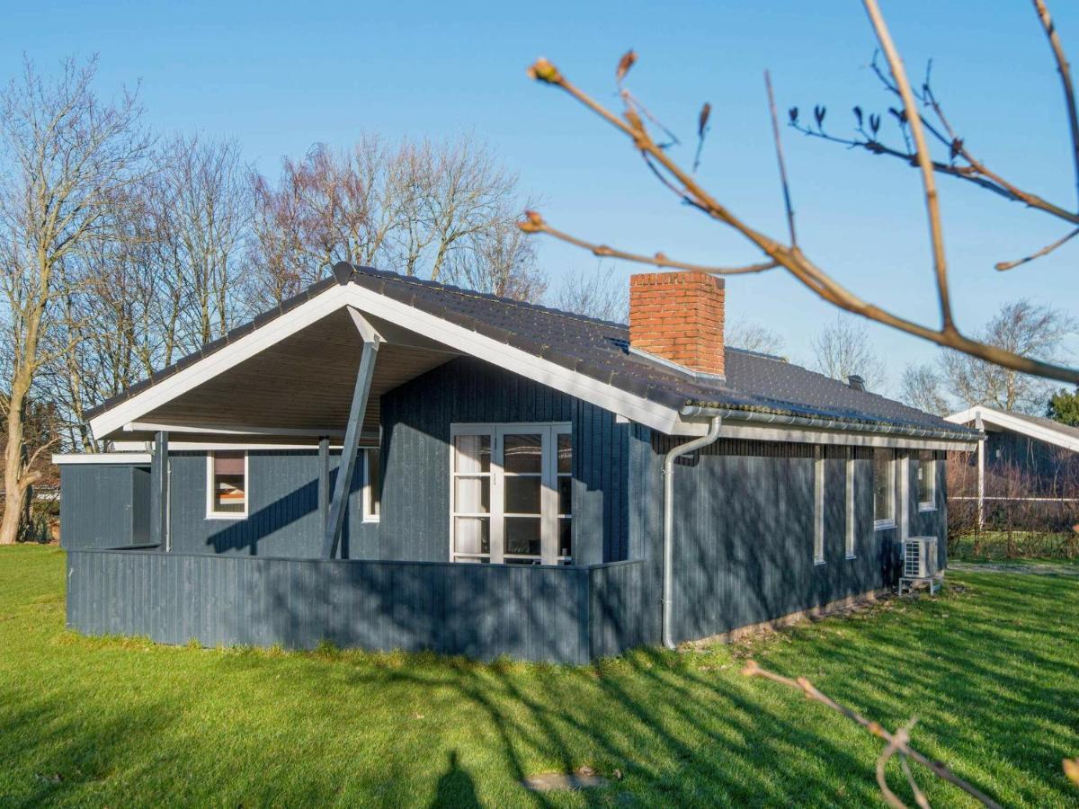 8 Person Holiday Home In B Rkop Egeskov  Zewnętrze zdjęcie