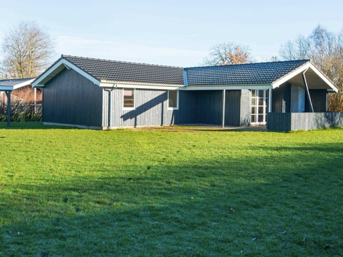 8 Person Holiday Home In B Rkop Egeskov  Zewnętrze zdjęcie